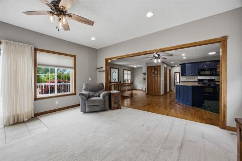 5221 Old Ely Road SW Cedar Rapids IA 52404