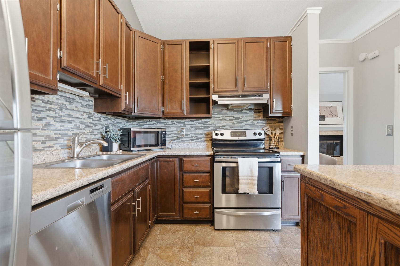 210 Stone Hedge Drive NW Cedar Rapids IA 52405