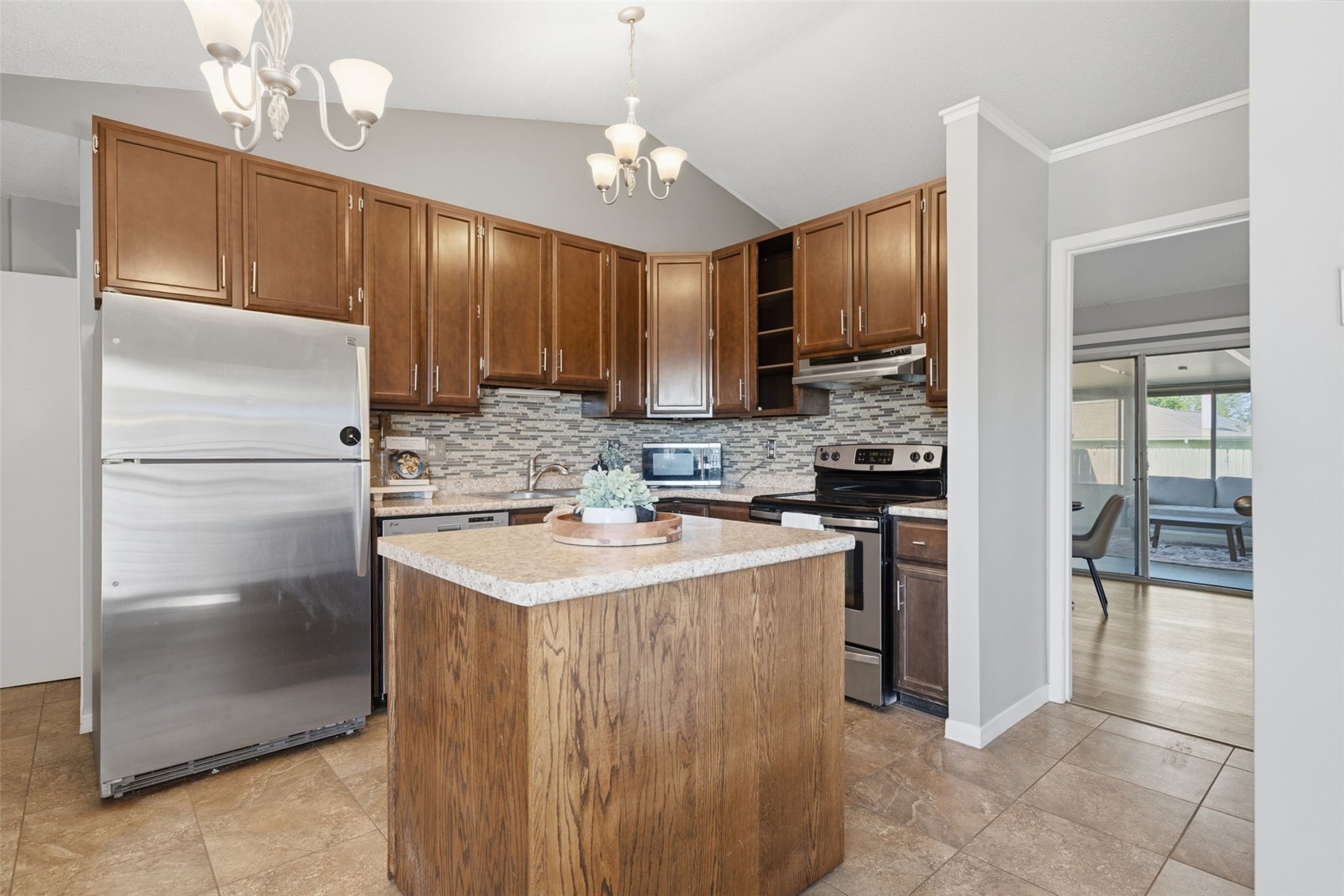 210 Stone Hedge Drive NW Cedar Rapids IA 52405