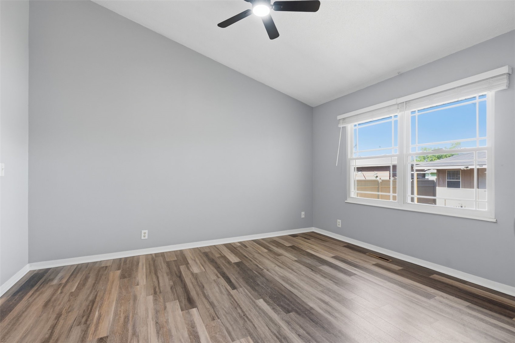 210 Stone Hedge Drive NW Cedar Rapids IA 52405