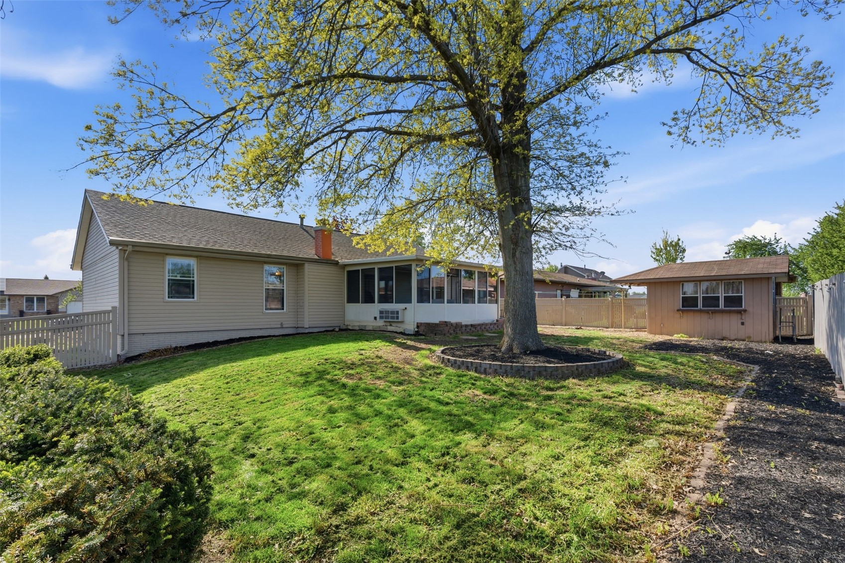 210 Stone Hedge Drive NW Cedar Rapids IA 52405