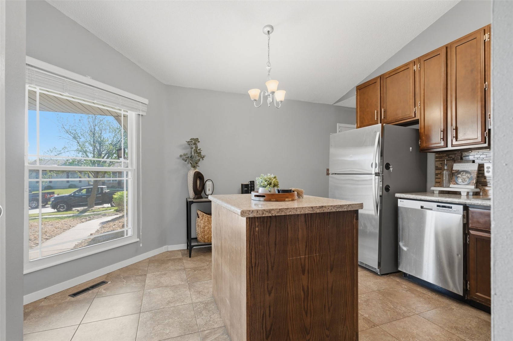 210 Stone Hedge Drive NW Cedar Rapids IA 52405