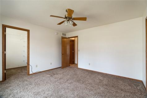 1617 Whitters Way NW Cedar Rapids IA 52405