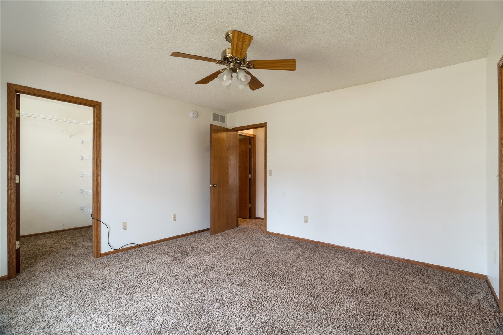 1617 Whitters Way NW Cedar Rapids IA 52405