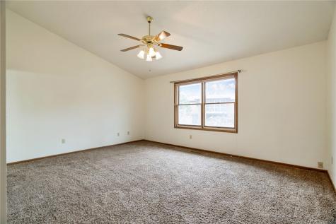 1617 Whitters Way NW Cedar Rapids IA 52405