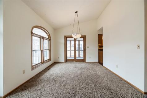1617 Whitters Way NW Cedar Rapids IA 52405