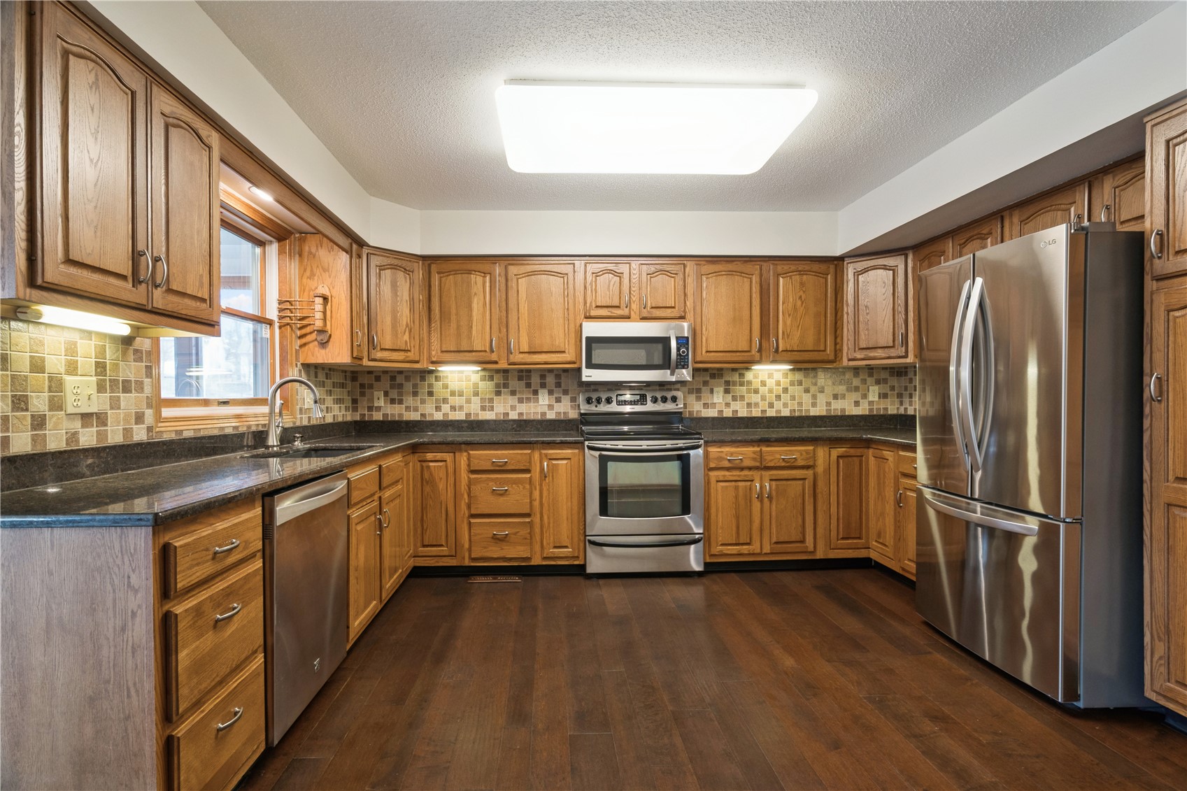 1617 Whitters Way NW Cedar Rapids IA 52405