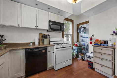 916 B Avenue NW Cedar Rapids IA 52405
