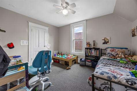 916 B Avenue NW Cedar Rapids IA 52405
