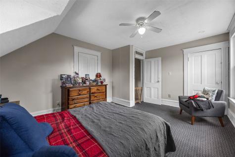 916 B Avenue NW Cedar Rapids IA 52405