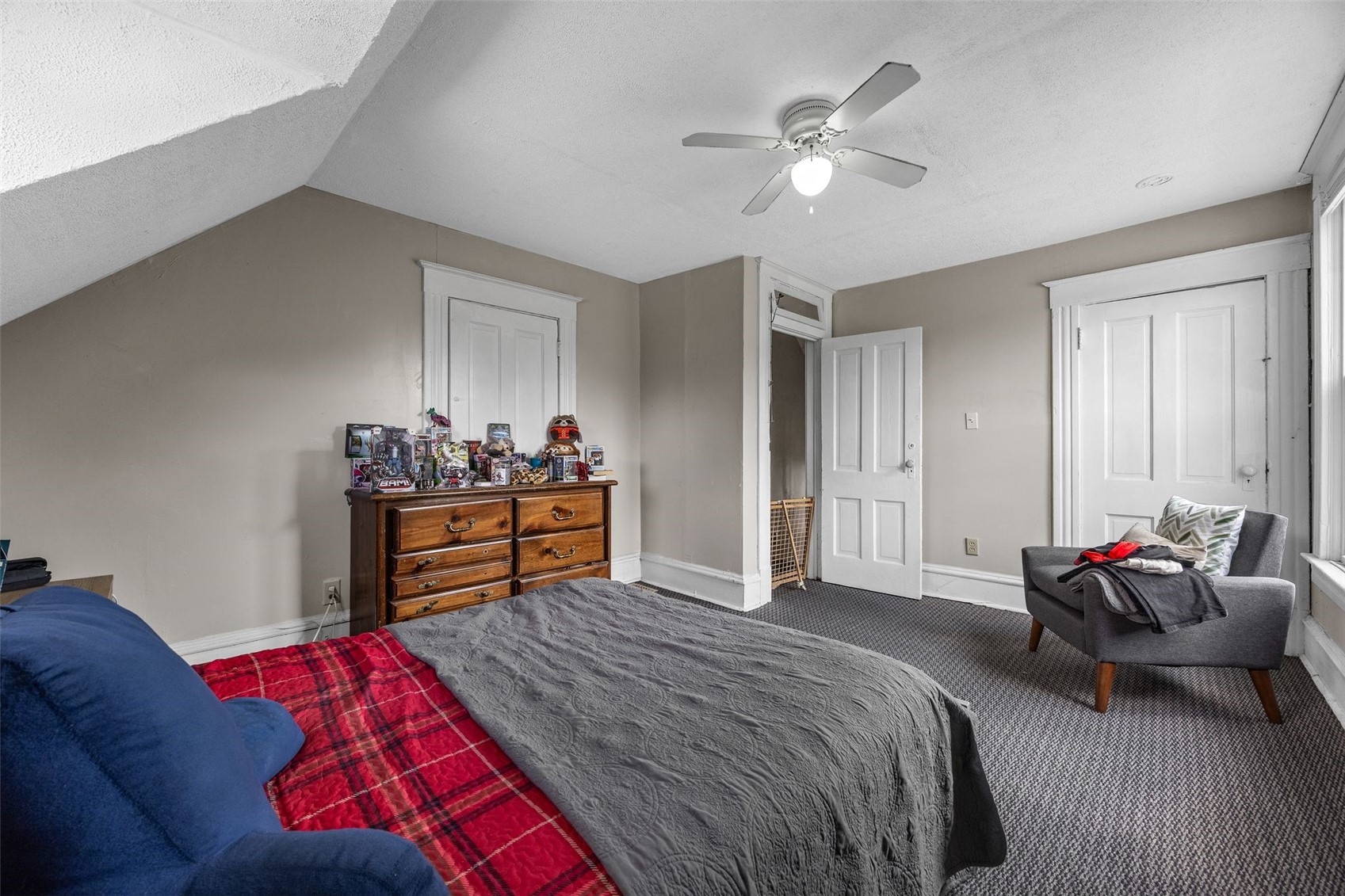 916 B Avenue NW Cedar Rapids IA 52405