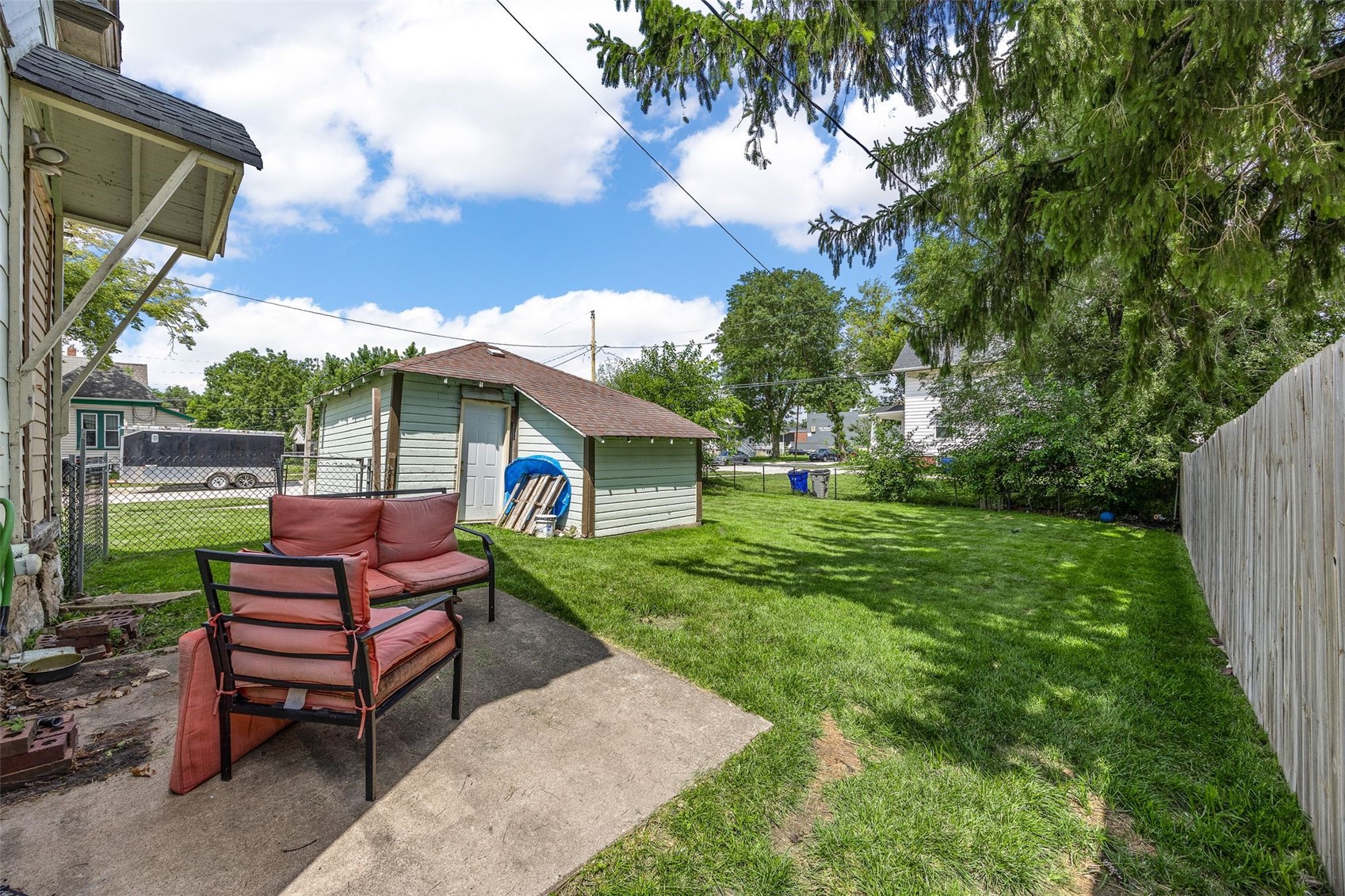 916 B Avenue NW Cedar Rapids IA 52405
