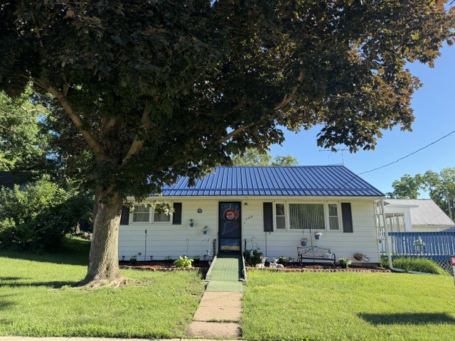 540 E Linn Street Coggon IA 52218