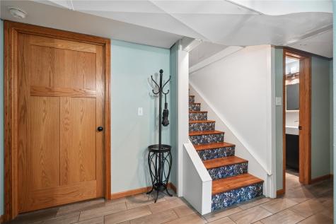 1227 Glenwood Drive NW Cedar Rapids IA 52405