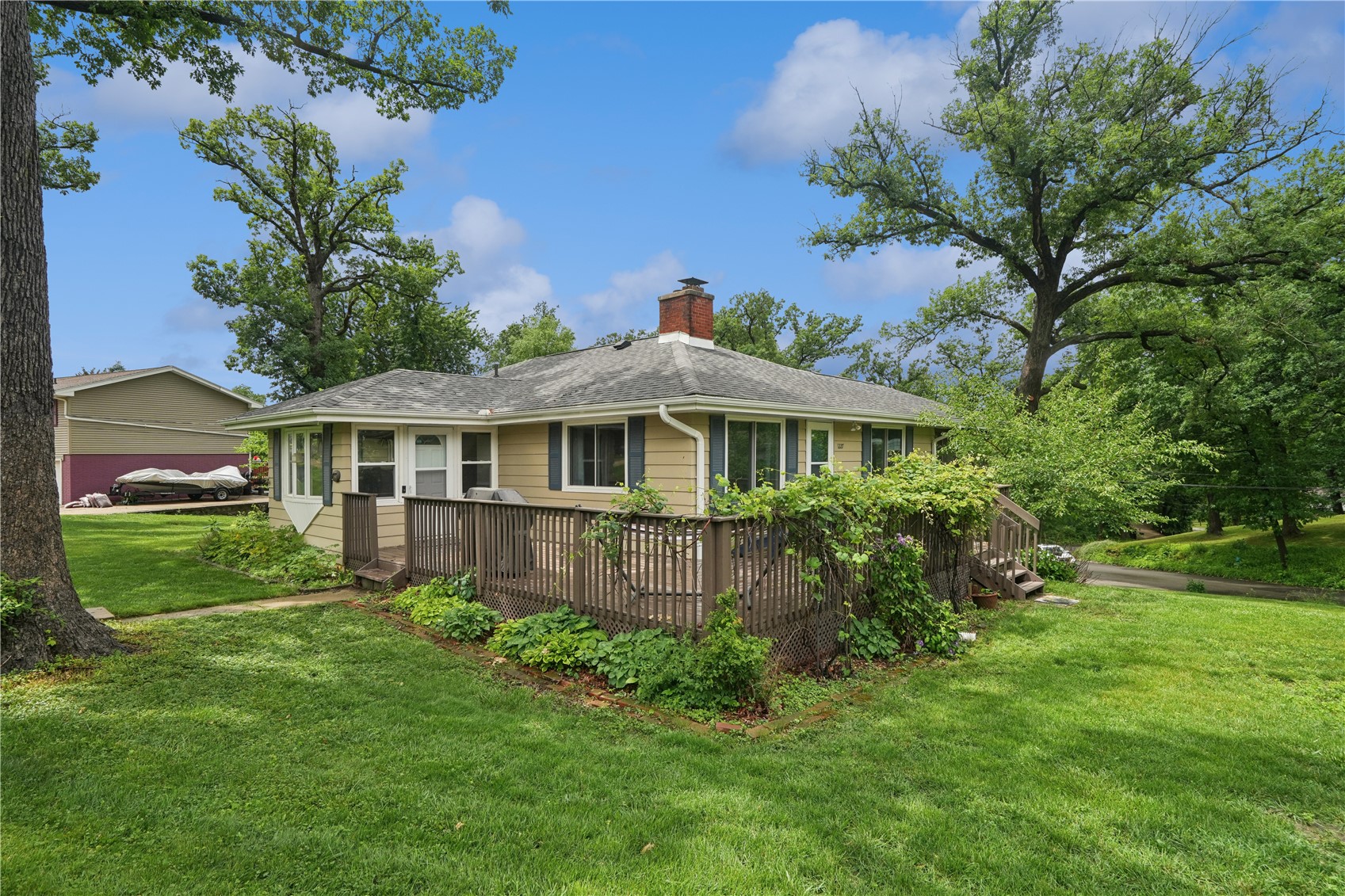 1227 Glenwood Drive NW Cedar Rapids IA 52405