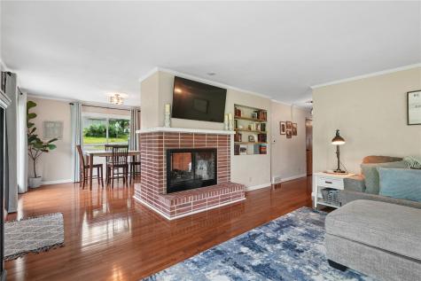 1227 Glenwood Drive NW Cedar Rapids IA 52405