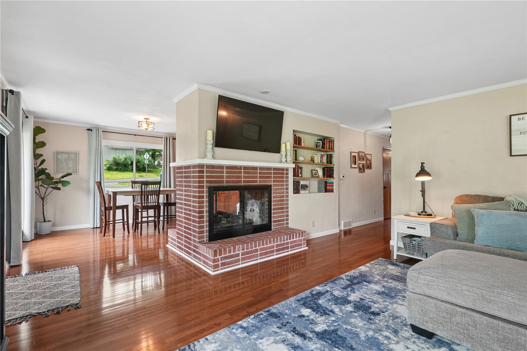 1227 Glenwood Drive NW Cedar Rapids IA 52405