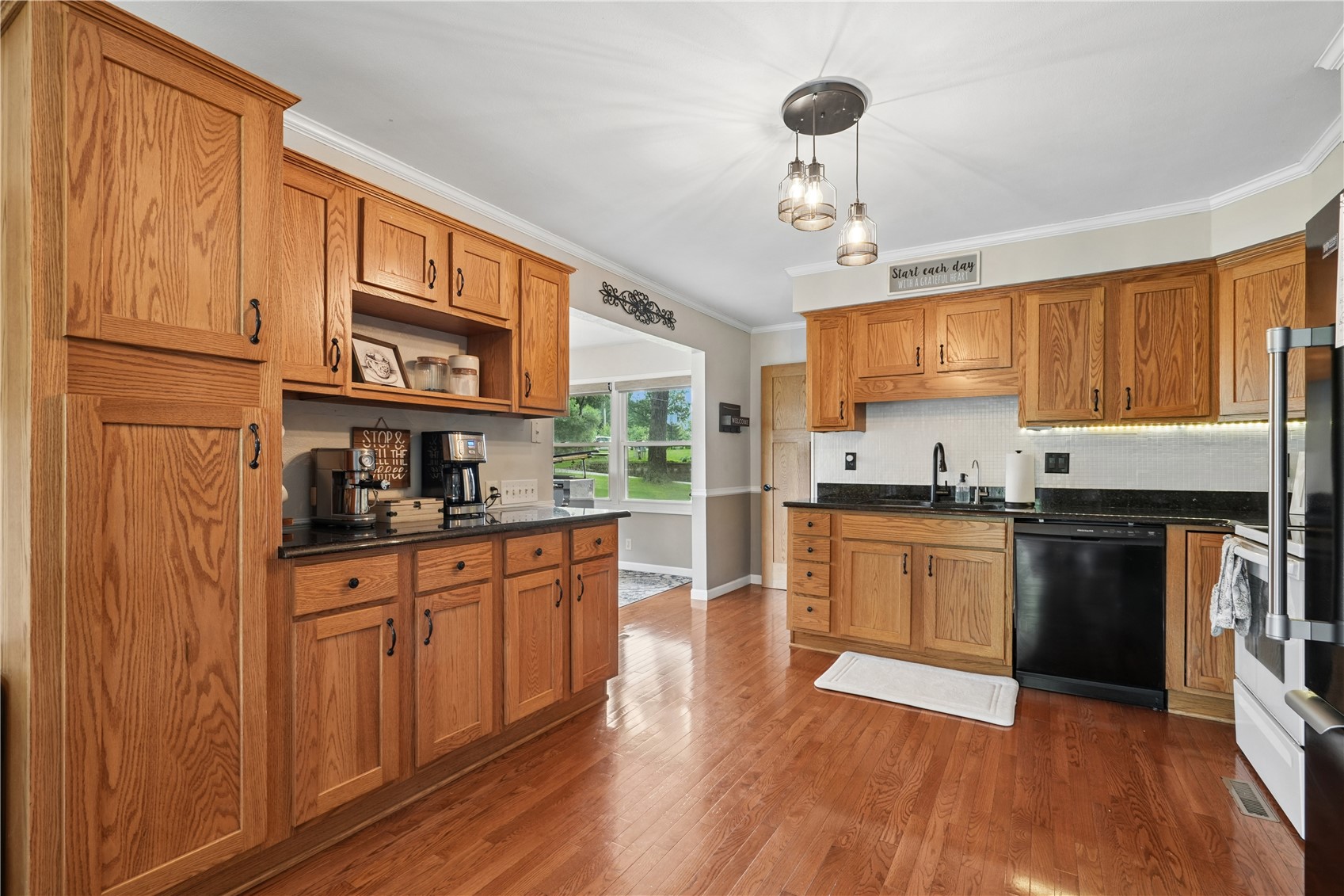 1227 Glenwood Drive NW Cedar Rapids IA 52405