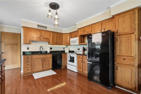 1227 Glenwood Drive NW Cedar Rapids IA 52405