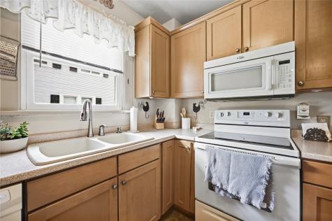2411 Bever Avenue SE Cedar Rapids IA 52403
