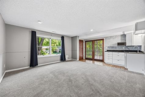 131 Penfro Drive Iowa City IA 52246