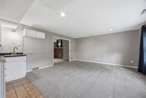131 Penfro Drive Iowa City IA 52246