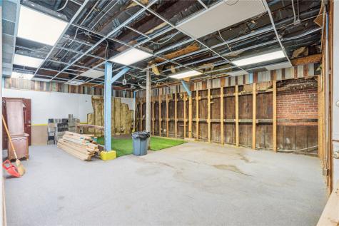 511 1st Avenue Vinton IA 52349