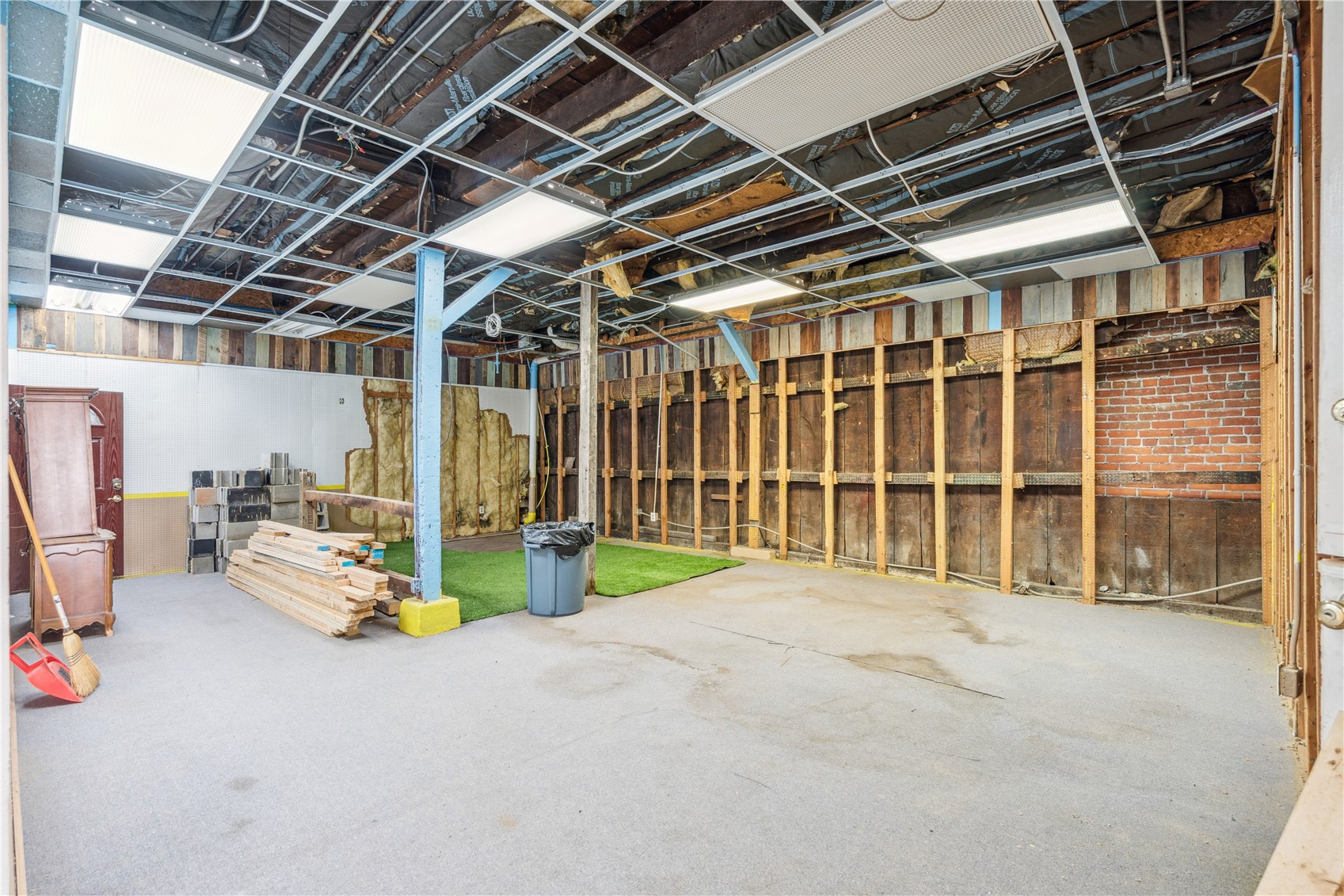 511 1st Avenue Vinton IA 52349