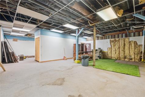 511 1st Avenue Vinton IA 52349