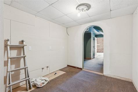 511 1st Avenue Vinton IA 52349