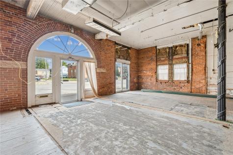 511 1st Avenue Vinton IA 52349