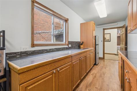 511 1st Avenue Vinton IA 52349