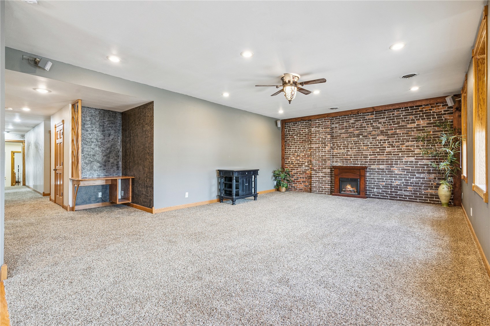 511 1st Avenue Vinton IA 52349