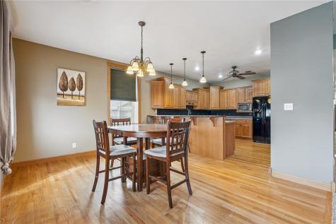 511 1st Avenue Vinton IA 52349
