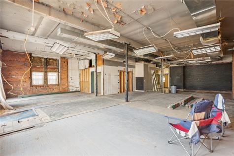 511 1st Avenue Vinton IA 52349
