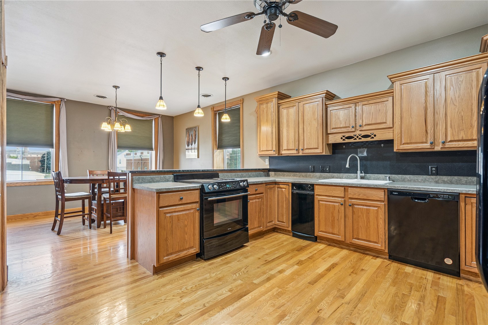 511 1st Avenue Vinton IA 52349