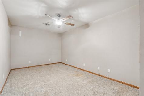 511 1st Avenue Vinton IA 52349