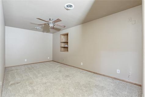 511 1st Avenue Vinton IA 52349
