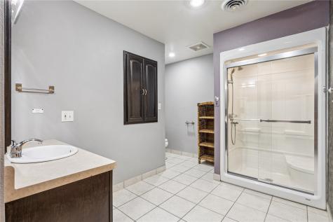 511 1st Avenue Vinton IA 52349