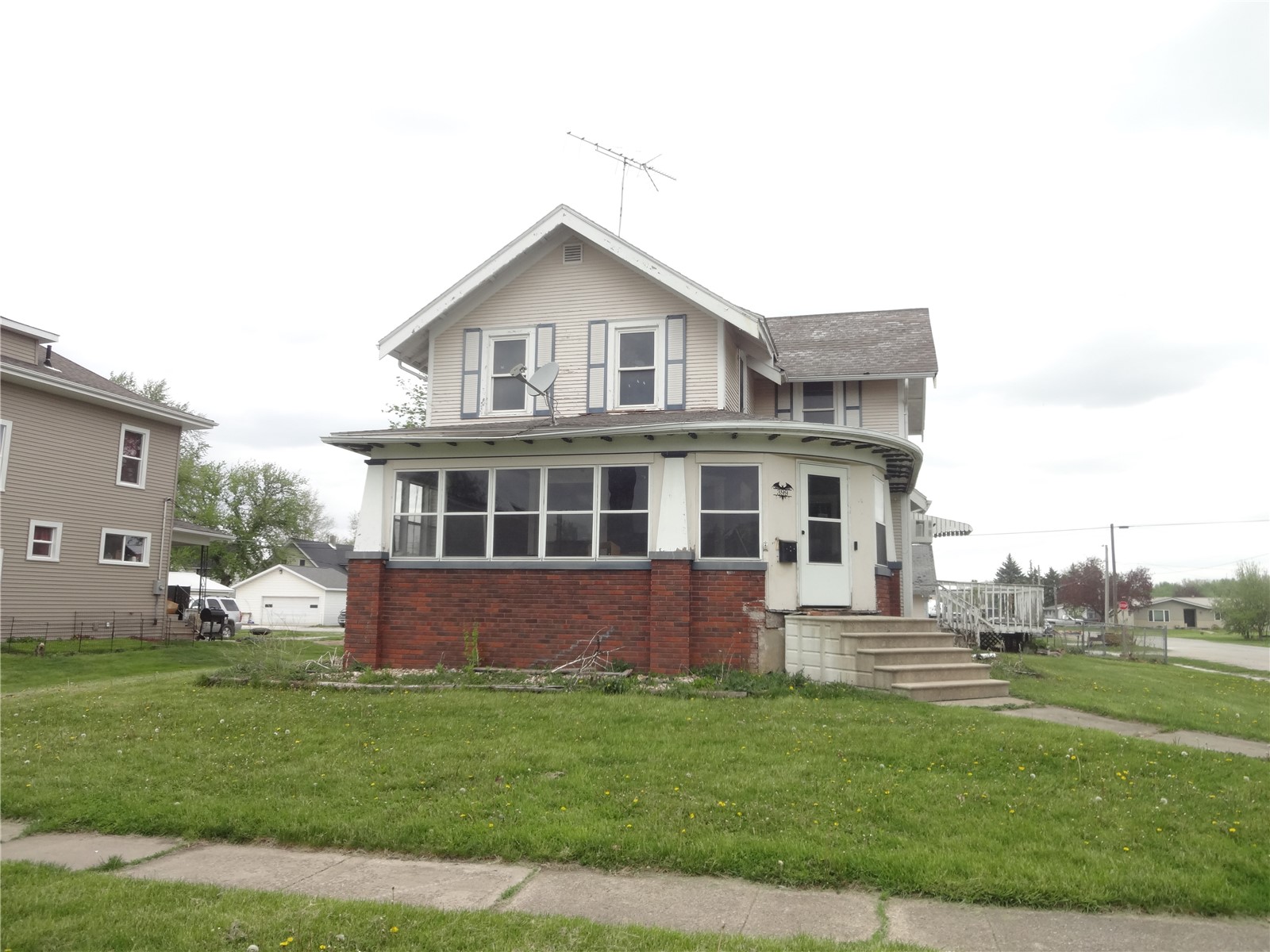 399 E Washington Street Marengo IA 52301