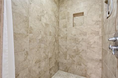 4032 Windfall Drive NW Cedar Rapids IA 52405