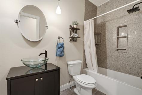 4032 Windfall Drive NW Cedar Rapids IA 52405