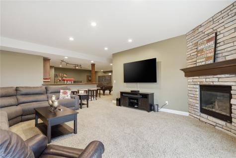 4032 Windfall Drive NW Cedar Rapids IA 52405