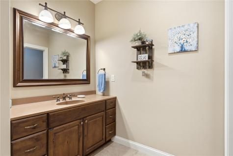 4032 Windfall Drive NW Cedar Rapids IA 52405