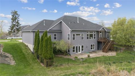 4032 Windfall Drive NW Cedar Rapids IA 52405