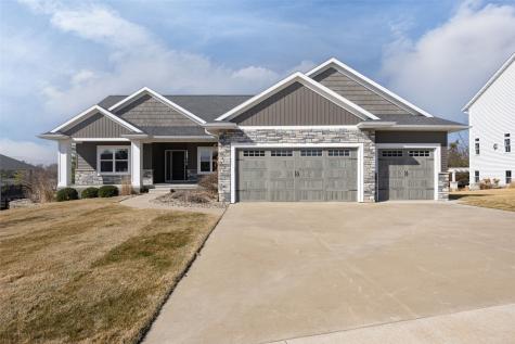 3004 Forrest Meadow Lane Hiawatha IA 52233