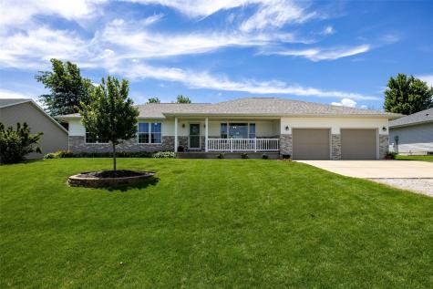 505 5th Street E Newhall IA 52315