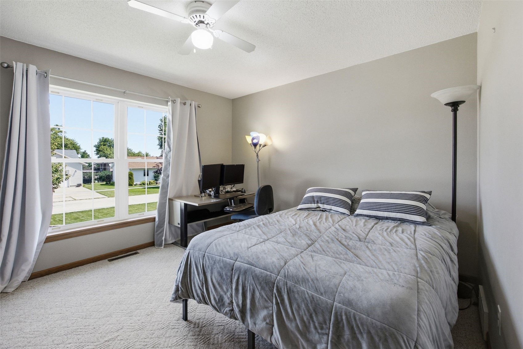 505 5th Street E Newhall IA 52315