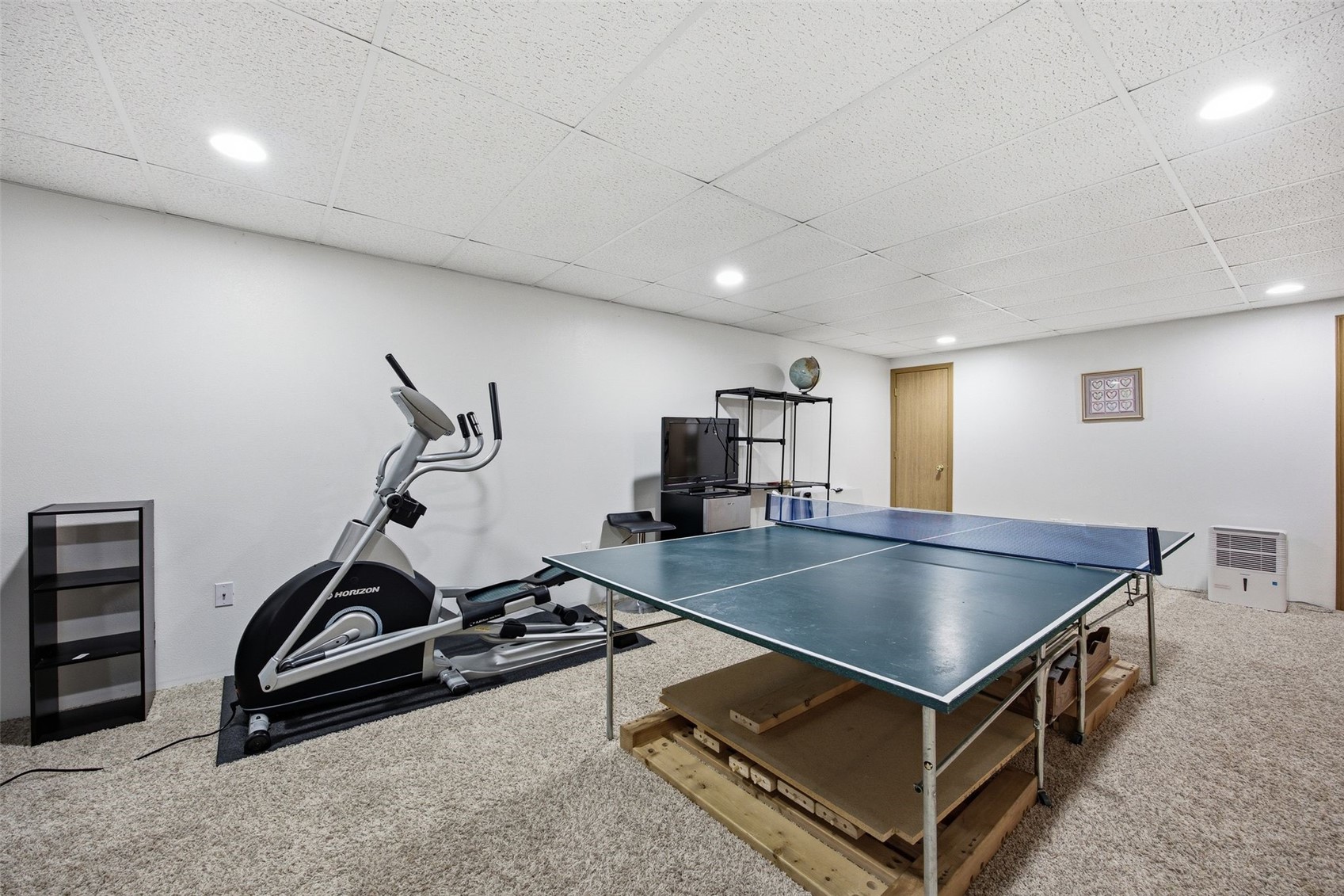 505 5th Street E Newhall IA 52315