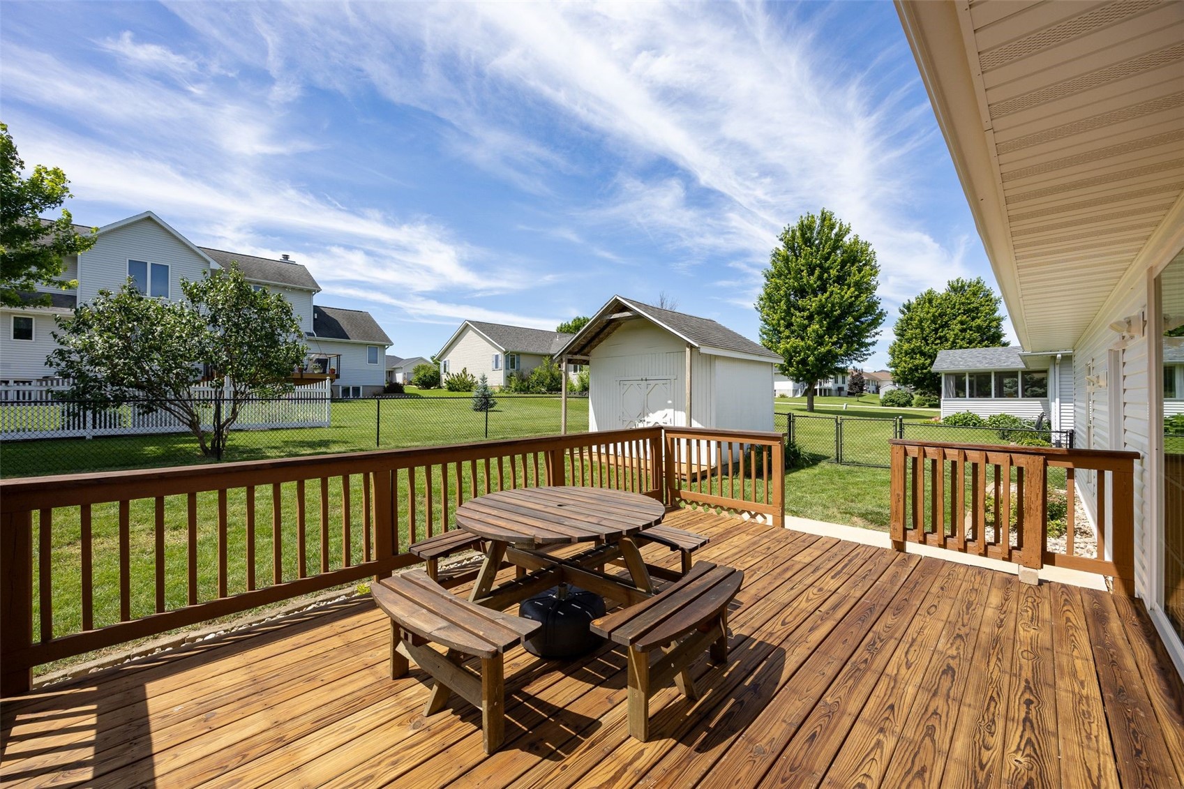 505 5th Street E Newhall IA 52315